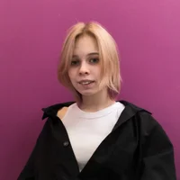 Gambar Profil Emma_Esters