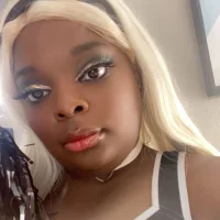 BlackVelvetxx29 webcam