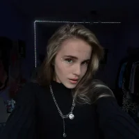 RavenWhiteford's Avatar Pic