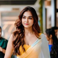 Tamil_Smiley_Queen Adlı Modelin Avatarı