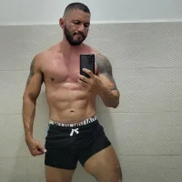 รูปโปรไฟล์ของ Robert_MuscleDad88
