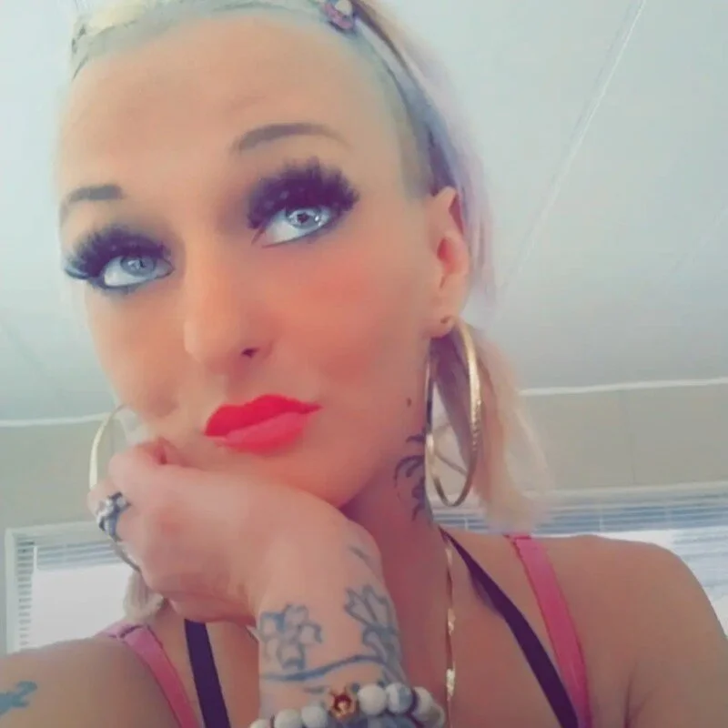 blondebarbiebae profile photo