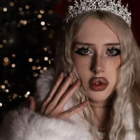 Joy_Barker's Avatar Pic