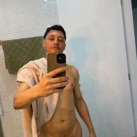 Alexsandropatez Φωτ, Προφίλ