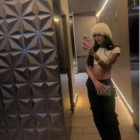 nina_velvet_1