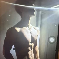 Emyeu-'s Profile Pic