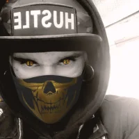 JohnnieFamous 的个人资料图片