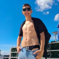 IzanArias webcam model