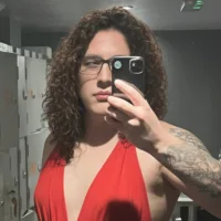 รูปโปรไฟ ล์ของ makemeobey1990