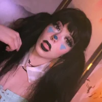 romonaroo's Profile Pic