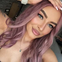 MissLarra 的個人資料圖片