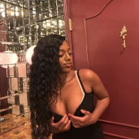nluvaaa's Profile Pic