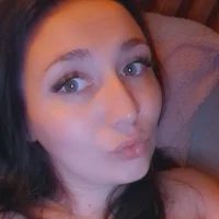 BrunetteKrystalUK's Avatar Pic