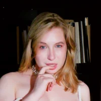 saint_trisha's Avatar Pic