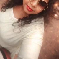 Fionaswe এর প্রোফাইল ছবি