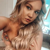 sarahbeth28's Profile Pic