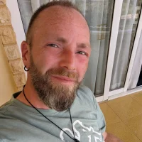 GayT83's Profile Pic