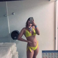 รูปโปรไฟล์ของ ZoeBlossom