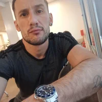 UruUru12 webcam