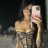 Zoe_18T's Profile Pic