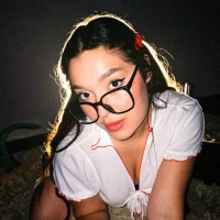 Emily_Harpeer's Avatar Pic