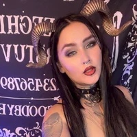 Emmybrightj_'s Avatar Pic