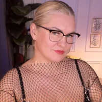 YolandaKiss 头像图片