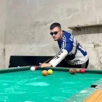 Slika avatara modela RestedUpside