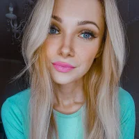 Anita_moonn's Profile Pic