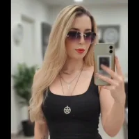 Estrelinhasexi model avatar