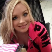 amandatheblondewife's Avatar Pic