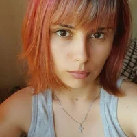 LeonorCrown Φωτ, Προφίλ