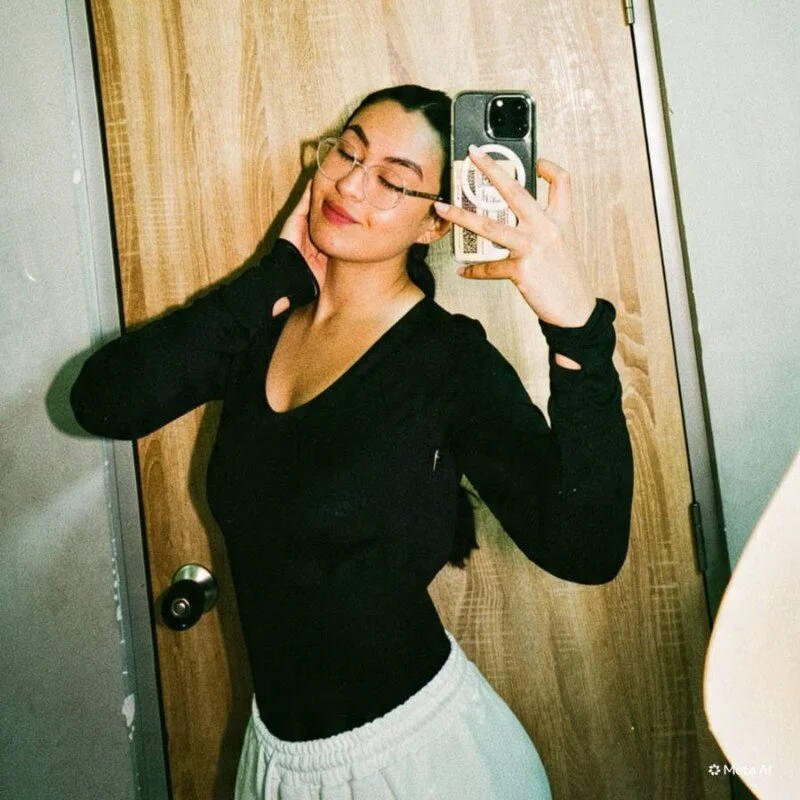 Amara_Bell