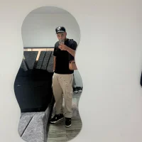 Gambar Profil byron_devers