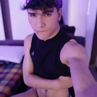 Mollydevbrokee's Profile Pic