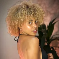 lia_zyn's Profile Pic