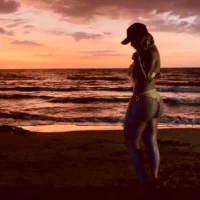 รูปโปรไฟล์ของ elena-jones