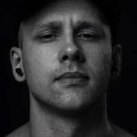 seniuti's Profile Pic