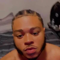 versebenjie's Profile Pic