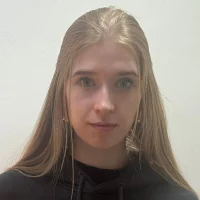 LynGeer's Profile Pic