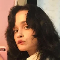 cyberbitch Φωτ, Προφίλ