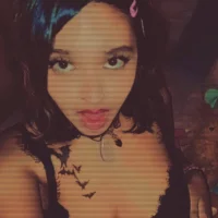 officialtaratrixx's Profile Pic