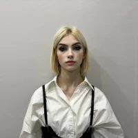FloraHelme's Profile Pic