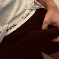 atzeyuri 頭像圖片