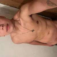 Daniel18twink's Profile Pic
