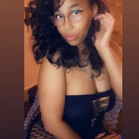 PinkPlum's Profile Pic