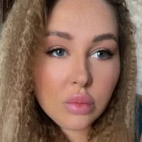 Nicole_Woodman's Profile Pic