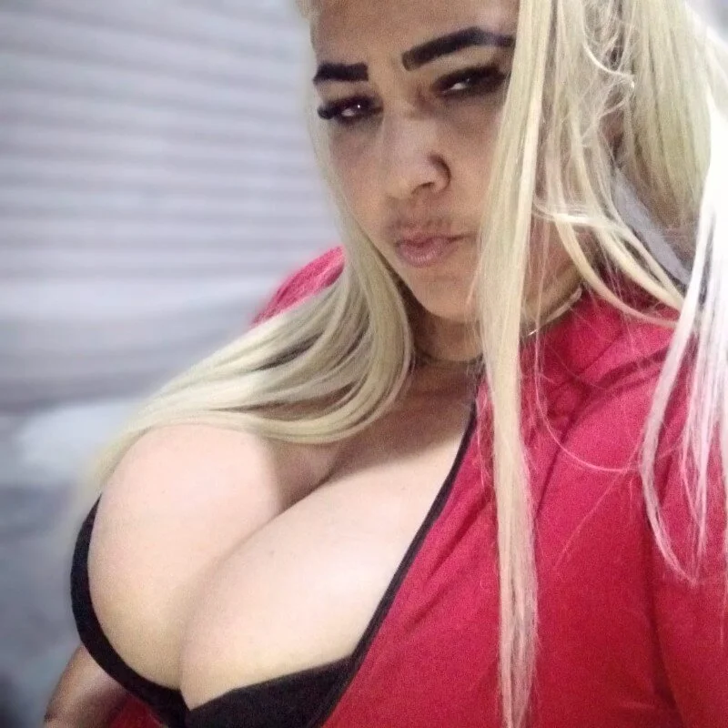 BonniAdams live cam profile