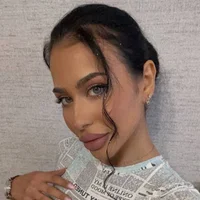 Gambar Profil MonicaBondi