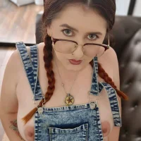 persefone_28's Profile Pic